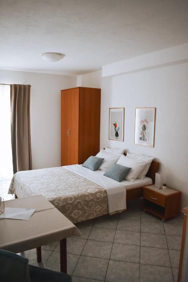 Garden House Vodice Apartment Ngoại thất bức ảnh