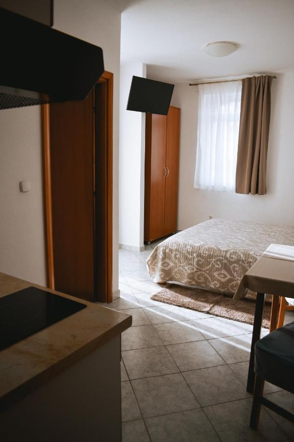 Garden House Vodice Apartment Ngoại thất bức ảnh