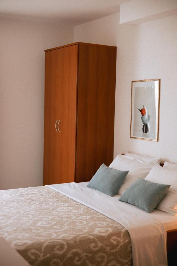 Garden House Vodice Apartment Ngoại thất bức ảnh