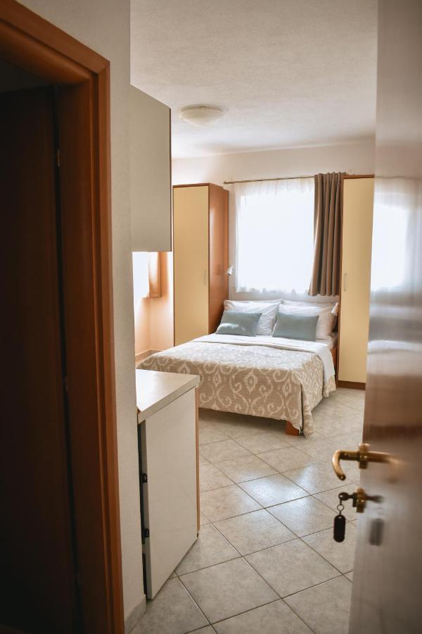 Garden House Vodice Apartment Ngoại thất bức ảnh