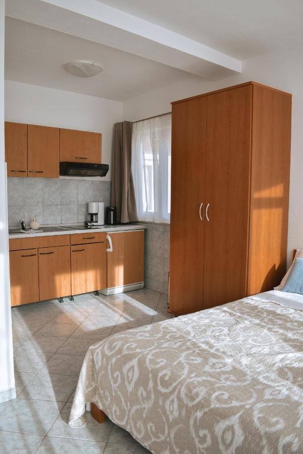 Garden House Vodice Apartment Ngoại thất bức ảnh