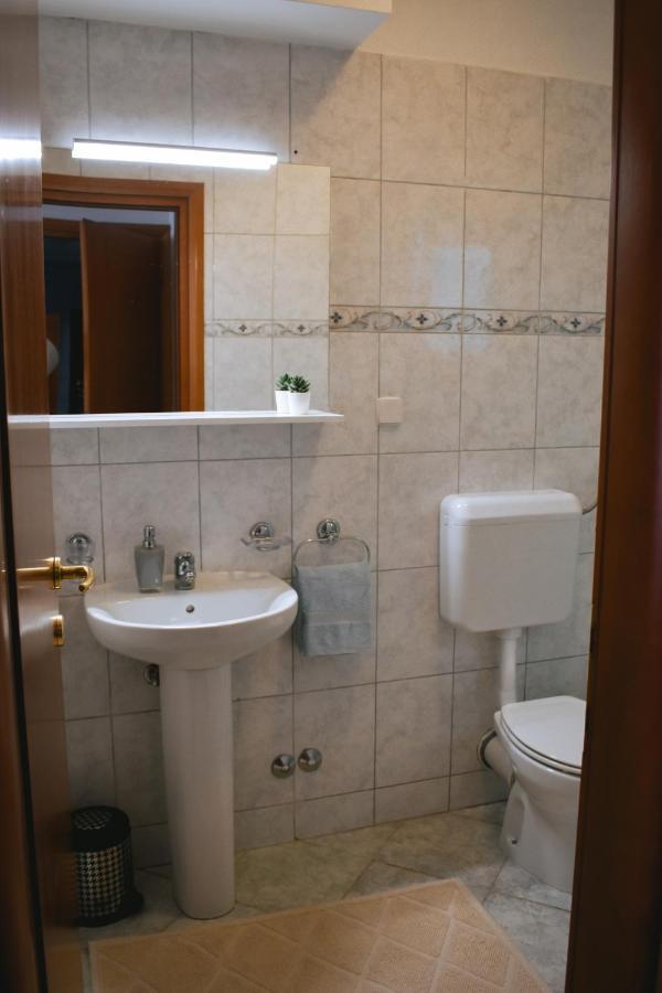 Garden House Vodice Apartment Ngoại thất bức ảnh